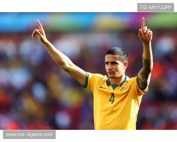 中国足球传奇老将卡通形象创意呈现，致敬时代英雄与青春岁月